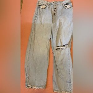 universal threads ripped straight jeans